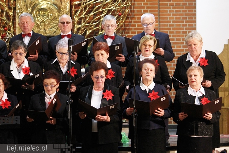 Mieleckie Kolędowanie w kościele MBNP w 2014 roku. W sumie 15 prezentacji