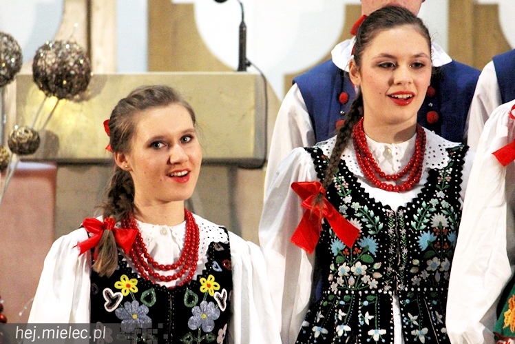 Mieleckie Kolędowanie w kościele MBNP w 2014 roku. W sumie 15 prezentacji