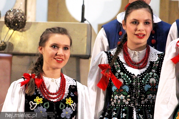 Mieleckie Kolędowanie w kościele MBNP w 2014 roku. W sumie 15 prezentacji
