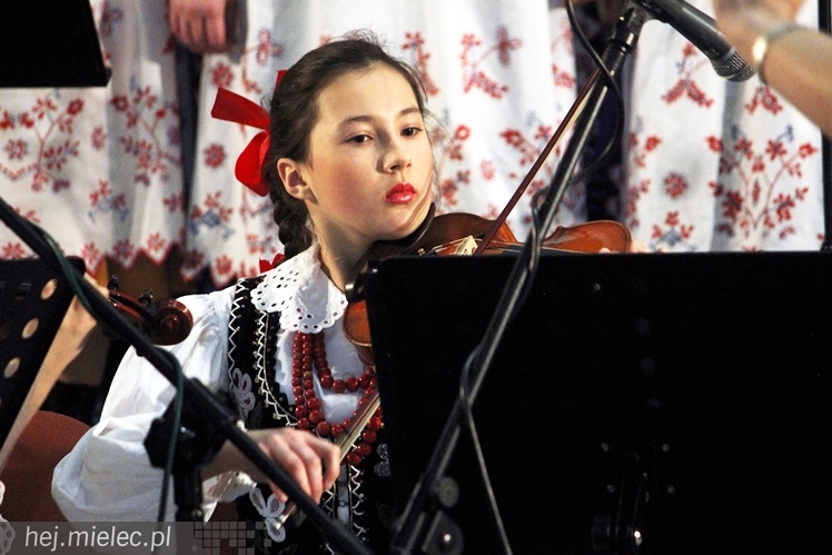 Mieleckie Kolędowanie w kościele MBNP w 2014 roku. W sumie 15 prezentacji