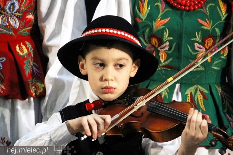 Mieleckie Kolędowanie w kościele MBNP w 2014 roku. W sumie 15 prezentacji