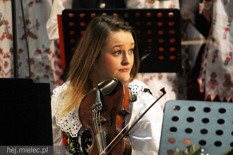 Mieleckie Kolędowanie w kościele MBNP w 2014 roku. W sumie 15 prezentacji