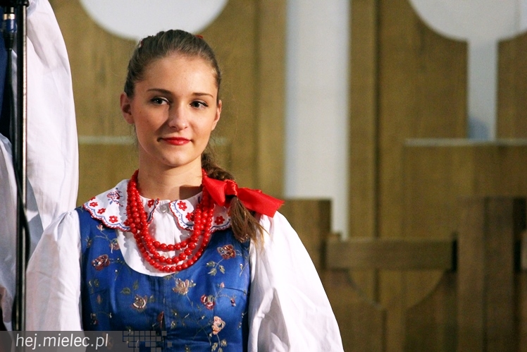 Mieleckie Kolędowanie w kościele MBNP w 2014 roku. W sumie 15 prezentacji