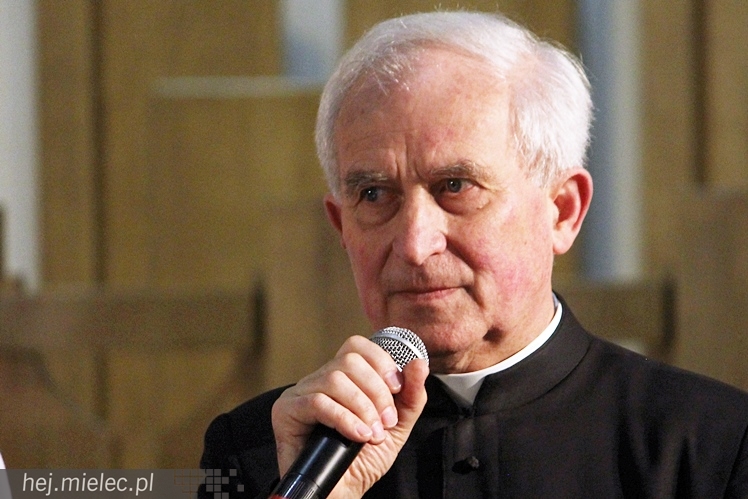 Mieleckie Kolędowanie w kościele MBNP w 2014 roku. W sumie 15 prezentacji