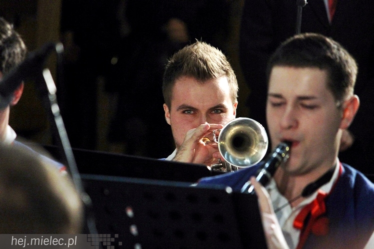 Mieleckie Kolędowanie w kościele MBNP w 2014 roku. W sumie 15 prezentacji