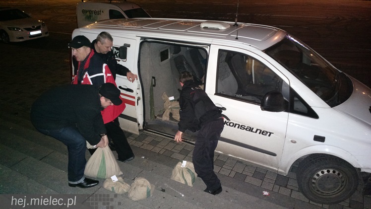 22. Finał WOŚP: kwesta na ulicach miasta i liczenie zebranych pieniędzy