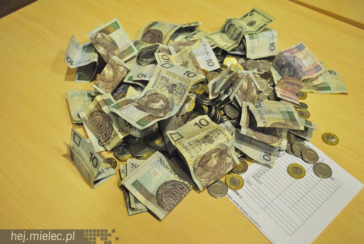 22. Finał WOŚP: kwesta na ulicach miasta i liczenie zebranych pieniędzy