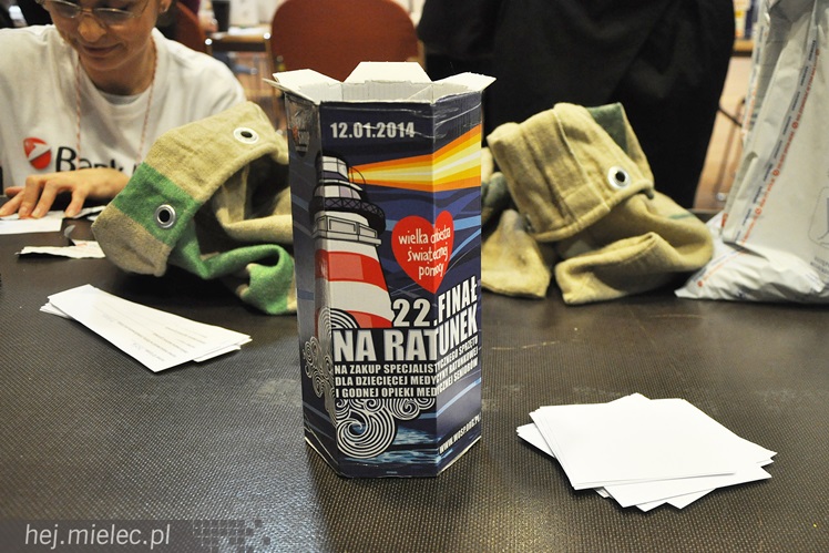 22. Finał WOŚP: kwesta na ulicach miasta i liczenie zebranych pieniędzy