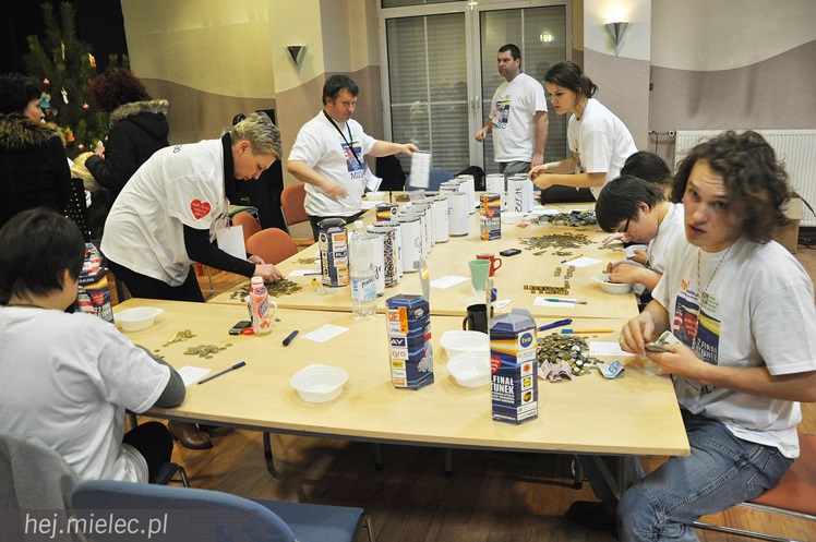 22. Finał WOŚP: kwesta na ulicach miasta i liczenie zebranych pieniędzy