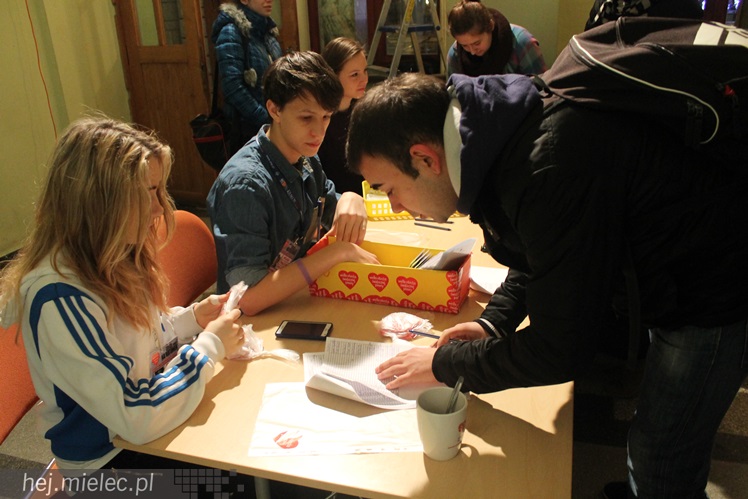 22. Finał WOŚP: kwesta na ulicach miasta i liczenie zebranych pieniędzy