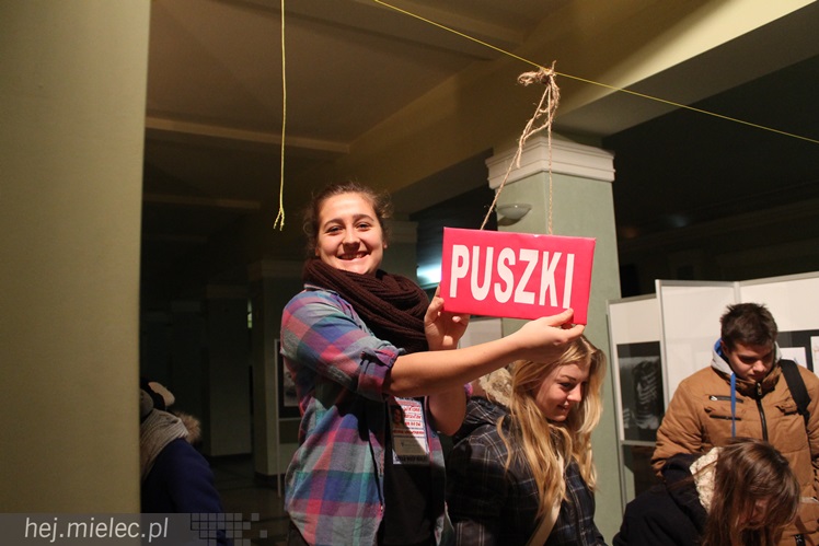 22. Finał WOŚP: kwesta na ulicach miasta i liczenie zebranych pieniędzy