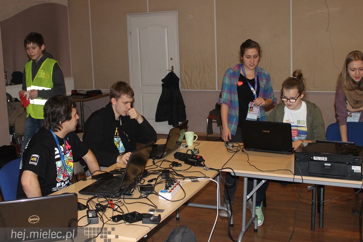 22. Finał WOŚP: kwesta na ulicach miasta i liczenie zebranych pieniędzy