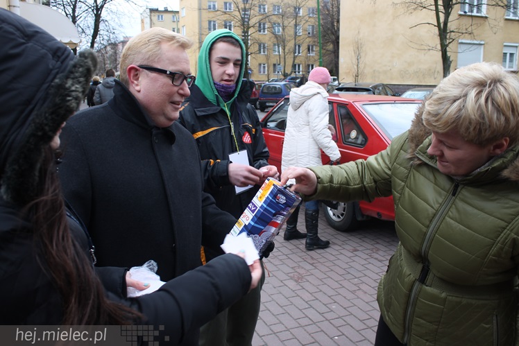22. Finał WOŚP: kwesta na ulicach miasta i liczenie zebranych pieniędzy