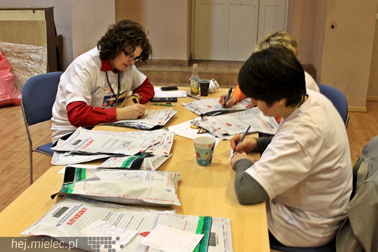 22. Finał WOŚP: kwesta na ulicach miasta i liczenie zebranych pieniędzy