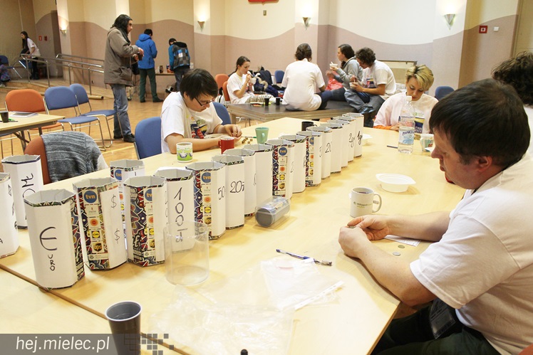 22. Finał WOŚP: kwesta na ulicach miasta i liczenie zebranych pieniędzy