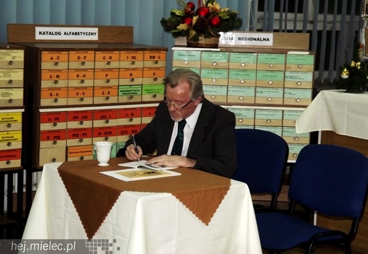 Spotkanie autorskie z Adamem Decowskim