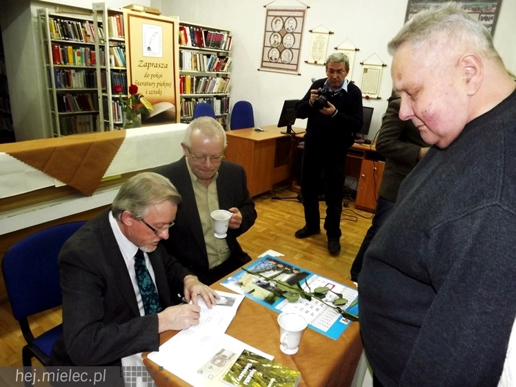 Spotkanie autorskie z Adamem Decowskim