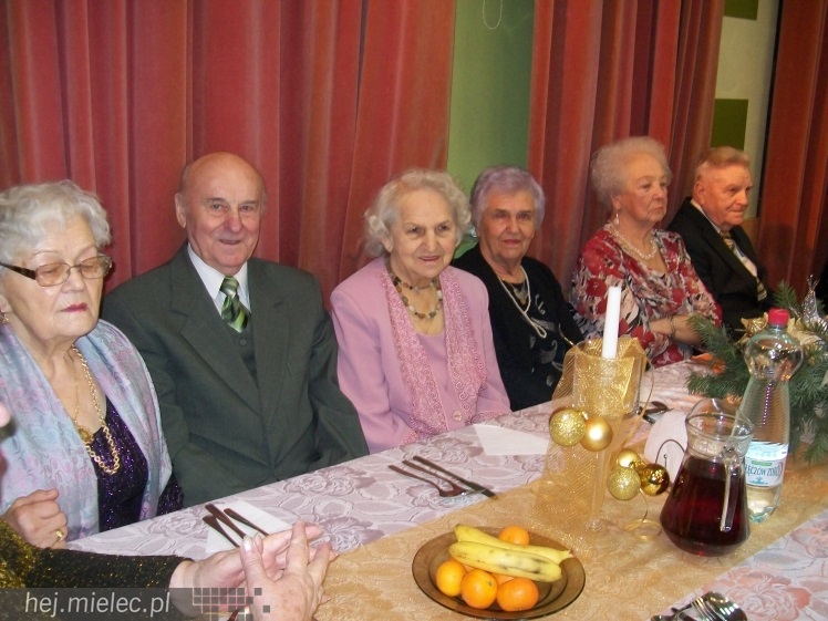 Tradycyjne spotkanie opłatkowe w Klubie seniora ?Złota Jesień?