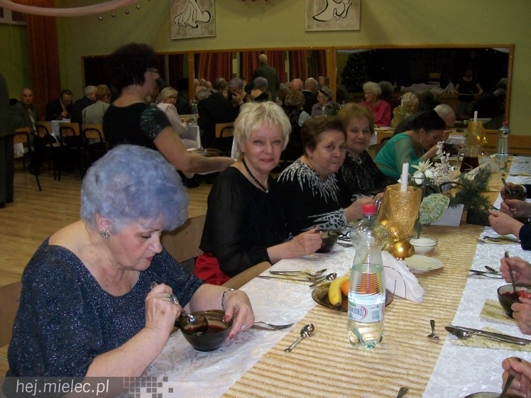 Tradycyjne spotkanie opłatkowe w Klubie seniora ?Złota Jesień?