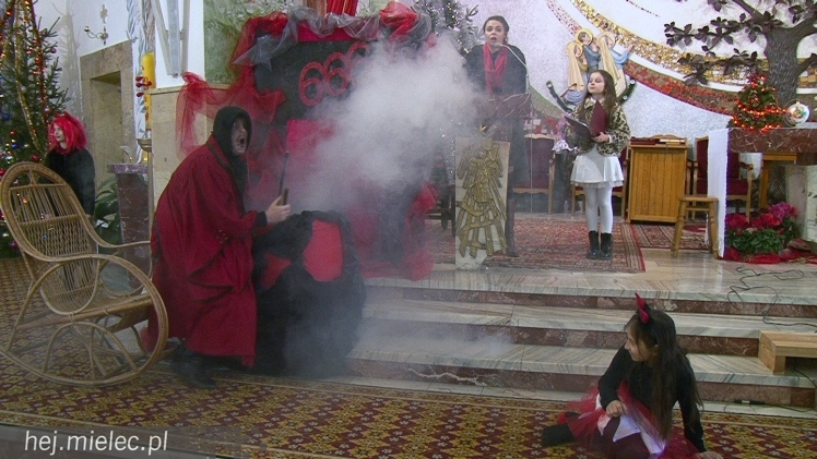 Misterium Bożonarodzeniowe w parafii św. Wojciecha w Trześni