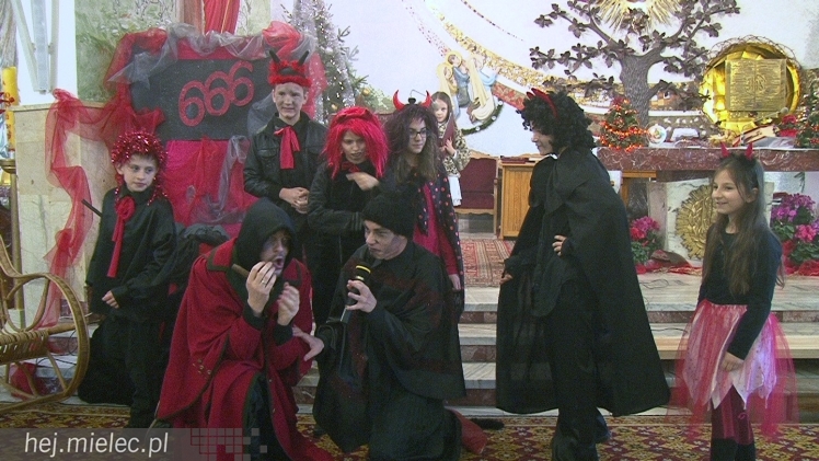 Misterium Bożonarodzeniowe w parafii św. Wojciecha w Trześni
