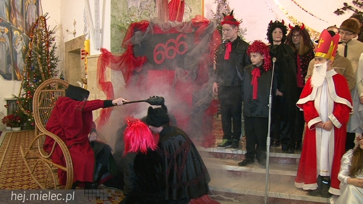 Misterium Bożonarodzeniowe w parafii św. Wojciecha w Trześni