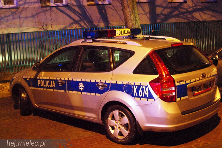 Pożar mieszkania na ulicy Biernackiego, ogień w przedpokoju