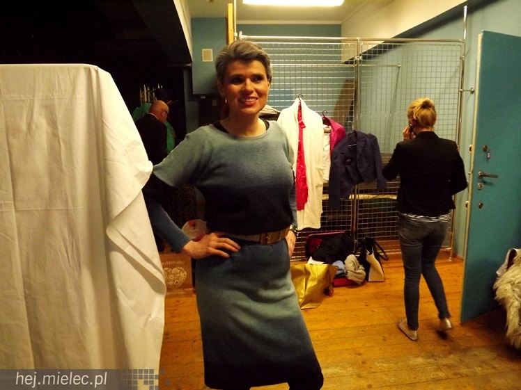 Dziewczyny z pomysłem. Zdjęcia z próby przed spektaklem