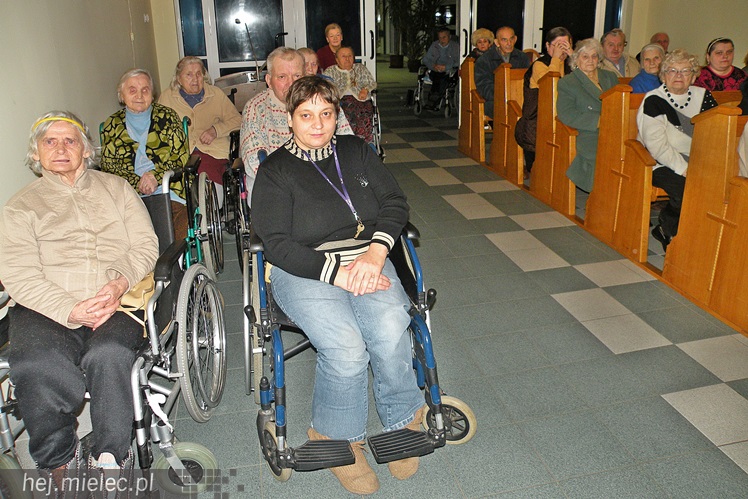 Zespół Tuszymka przyjechał z koncertem kolęd do Domu Pomocy Społecznej