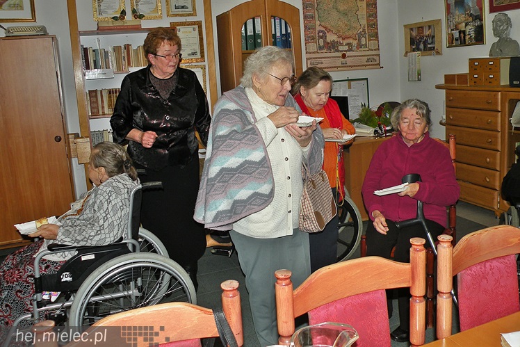 Zespół Tuszymka przyjechał z koncertem kolęd do Domu Pomocy Społecznej