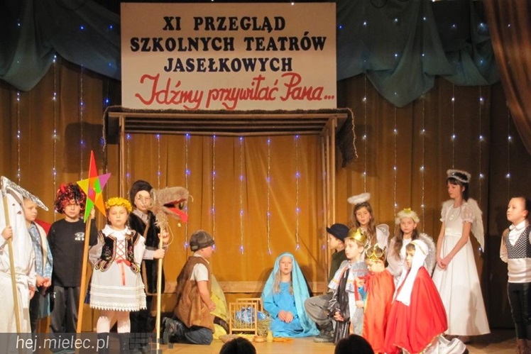 Szkolne Teatry Jasełkowe prezentowały się w Chorzelowie
