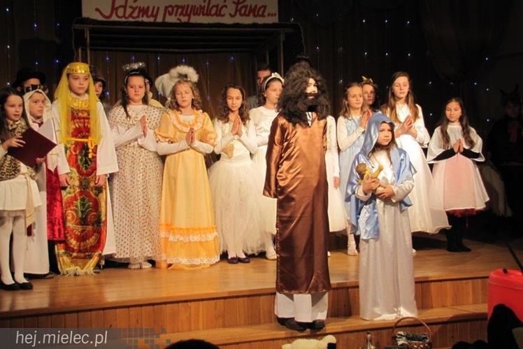 Szkolne Teatry Jasełkowe prezentowały się w Chorzelowie