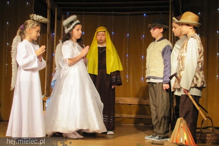 Szkolne Teatry Jasełkowe prezentowały się w Chorzelowie