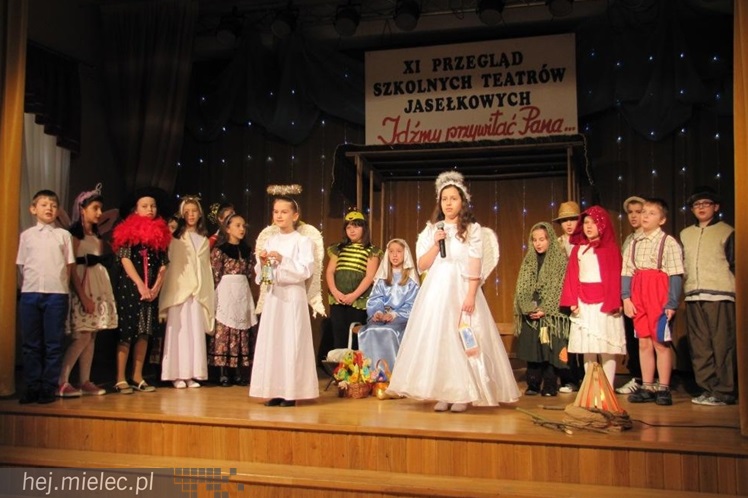 Szkolne Teatry Jasełkowe prezentowały się w Chorzelowie