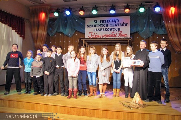 Szkolne Teatry Jasełkowe prezentowały się w Chorzelowie