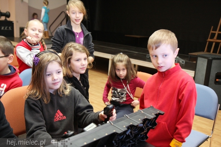 Symulator lotów robi furorę wśród mielczan i nie tylko. Przez trzy dni ferii latali najmłodsi