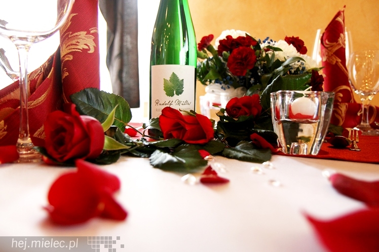 Restauracja Atena zaprasza na romantyczną kolację