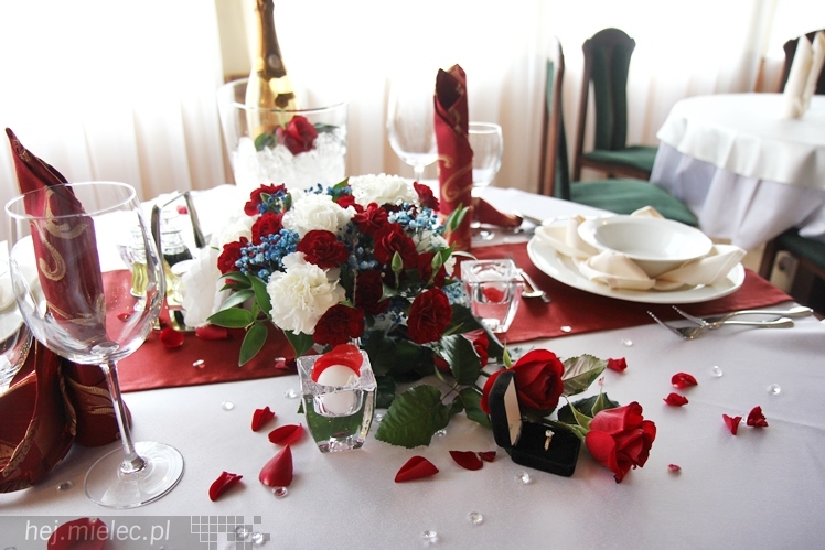 Restauracja Atena zaprasza na romantyczną kolację