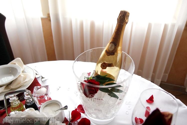 Restauracja Atena zaprasza na romantyczną kolację