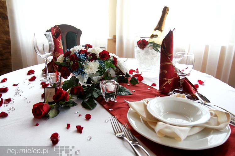 Restauracja Atena zaprasza na romantyczną kolację