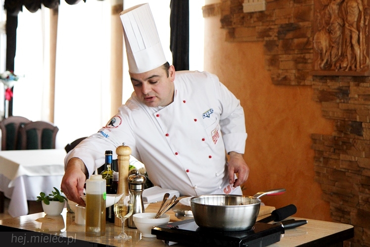 Restauracja Atena zaprasza na romantyczną kolację