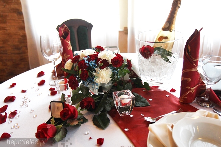 Restauracja Atena zaprasza na romantyczną kolację