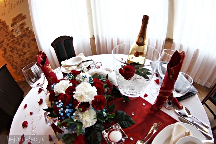 Restauracja Atena zaprasza na romantyczną kolację