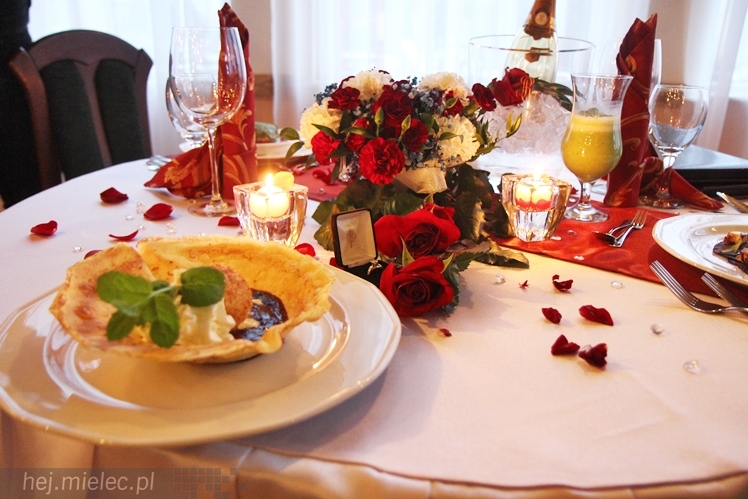 Restauracja Atena zaprasza na romantyczną kolację