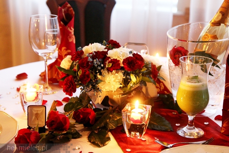 Restauracja Atena zaprasza na romantyczną kolację