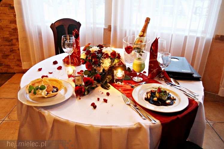 Restauracja Atena zaprasza na romantyczną kolację
