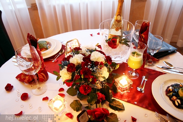 Restauracja Atena zaprasza na romantyczną kolację