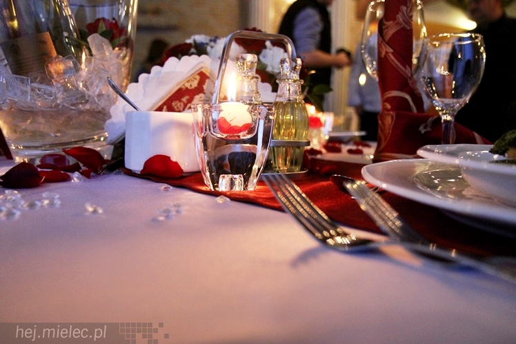 Restauracja Atena zaprasza na romantyczną kolację