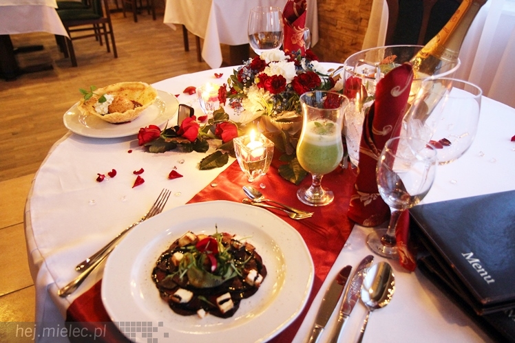 Restauracja Atena zaprasza na romantyczną kolację