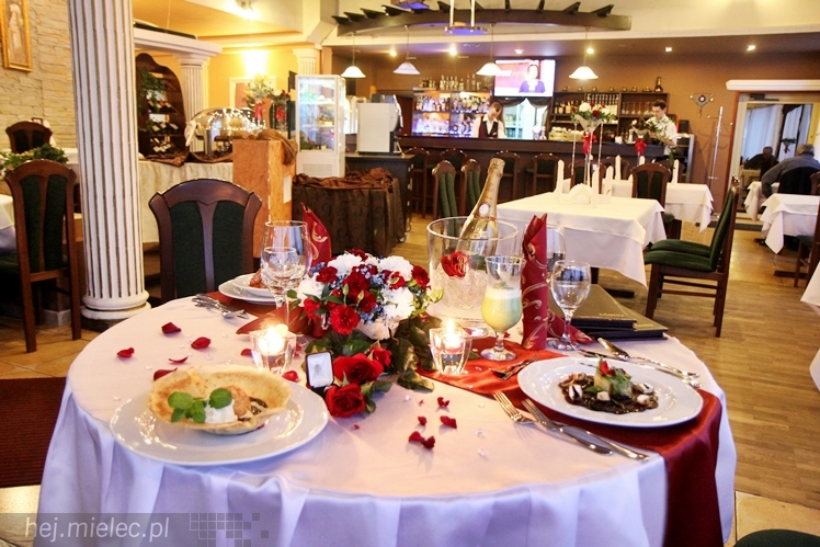 Restauracja Atena zaprasza na romantyczną kolację